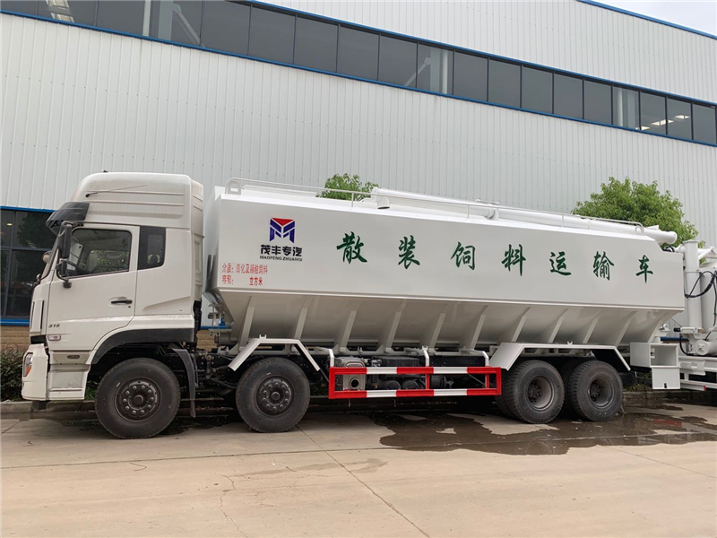 天龍前四后八電動44方散裝飼料運輸車