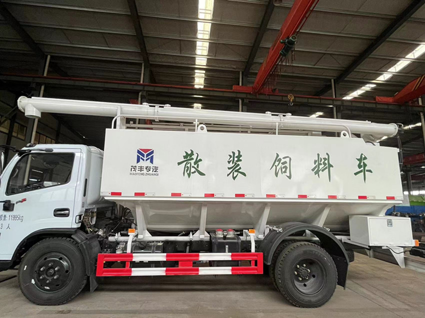 東風國六福瑞卡云內170馬力（17方）散裝飼料運輸車
