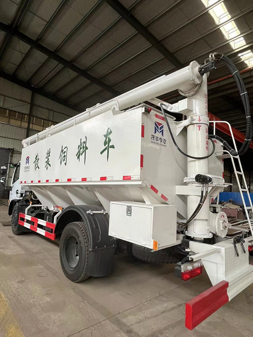 東風國六福瑞卡云內170馬力（17方）散裝飼料運輸車